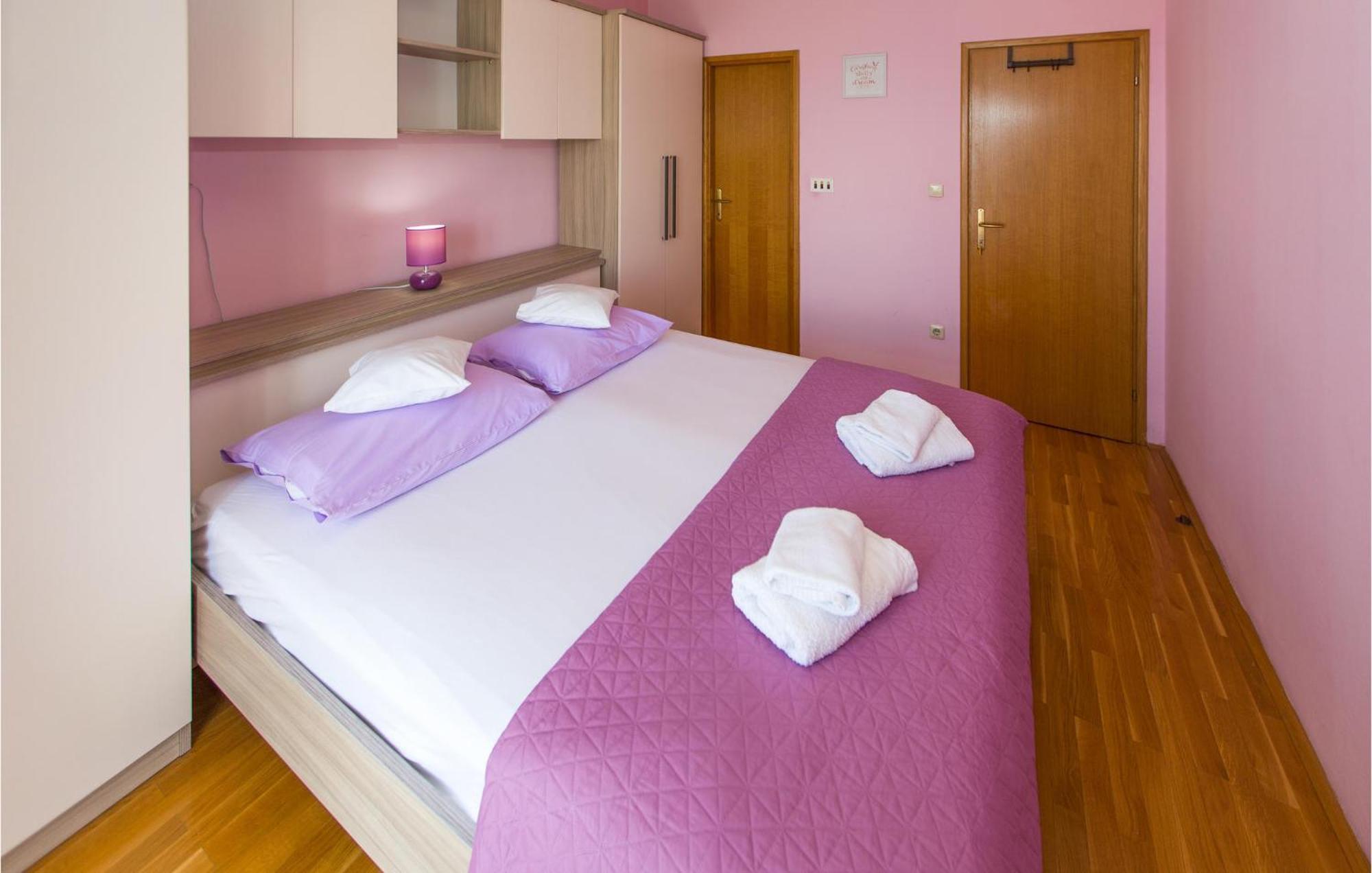 3 Bedroom Lovely Home In Plat Mlini Zewnętrze zdjęcie