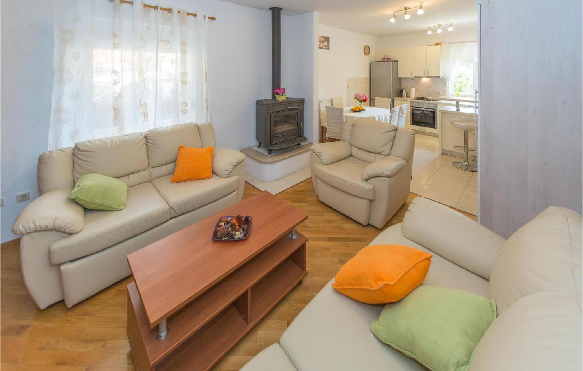 3 Bedroom Lovely Home In Plat Mlini Zewnętrze zdjęcie