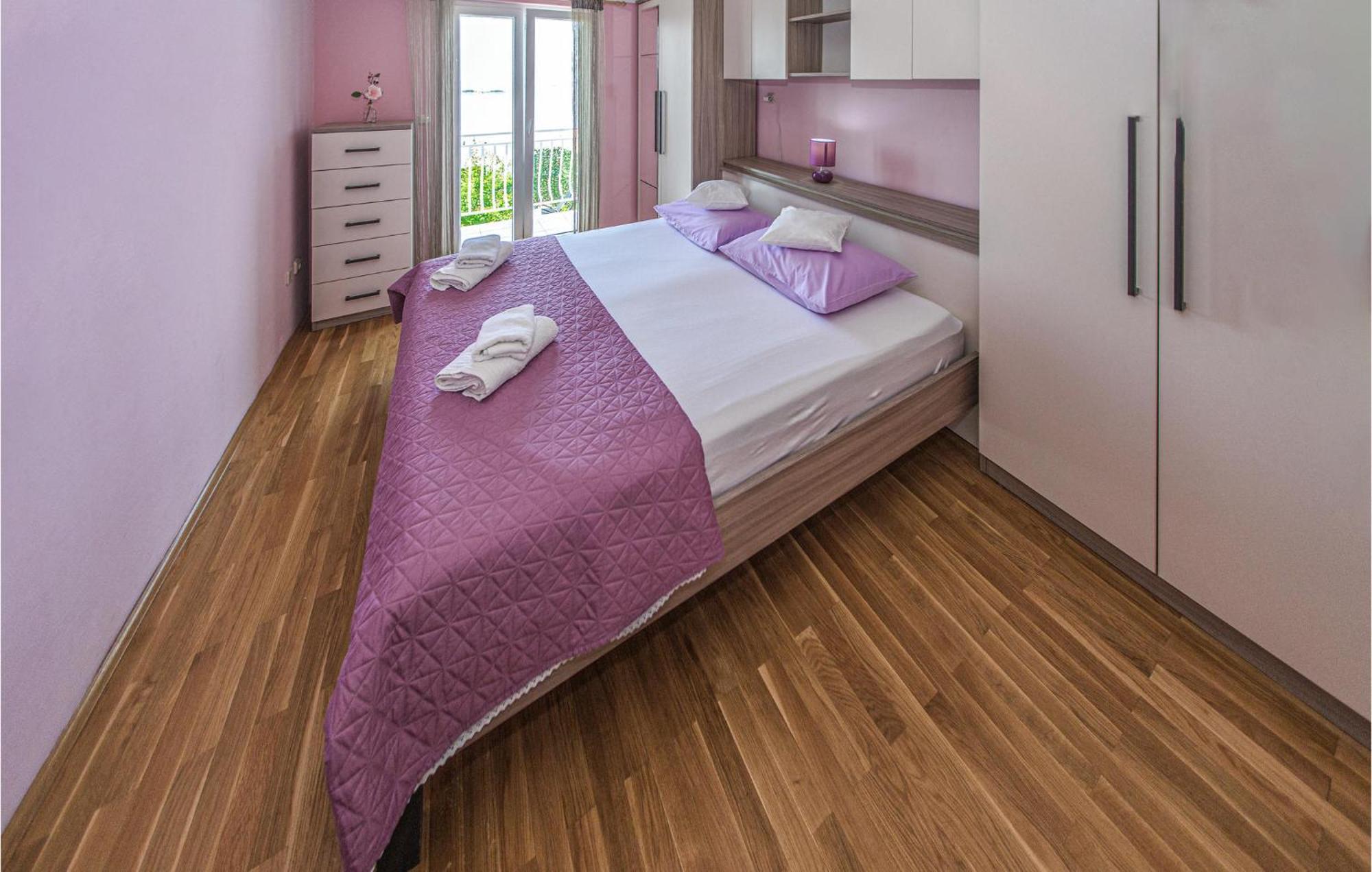 3 Bedroom Lovely Home In Plat Mlini Zewnętrze zdjęcie